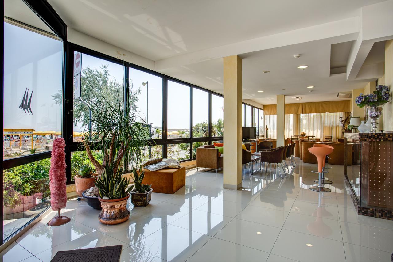 Hotel Deanna Беллария-Иджеа-Марина Экстерьер фото